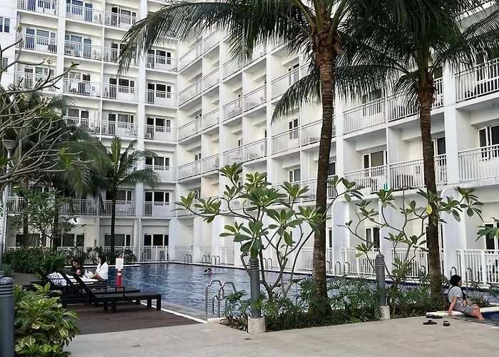 Francheska Near Mall Of Manila